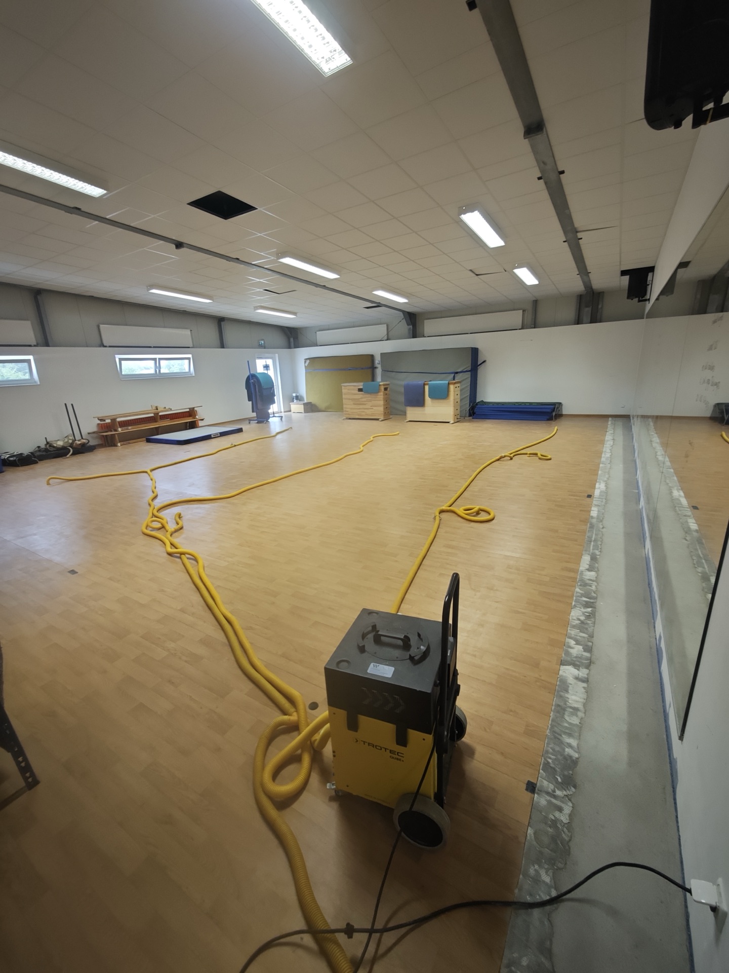 Trocknung einer Halle